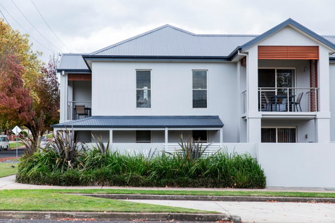 Stay Bathurst - Accommodation Adelaide 0