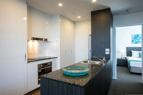 Synergy  Broadbeach - Accommodation Adelaide 2