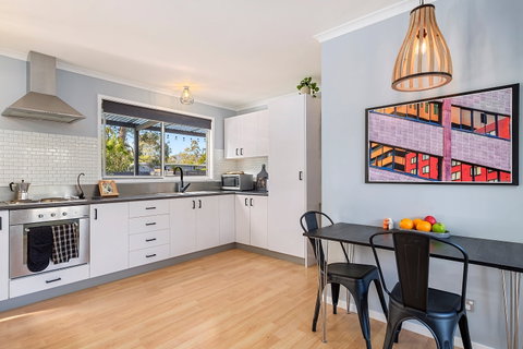 Three Beaches - Accommodation Adelaide 2