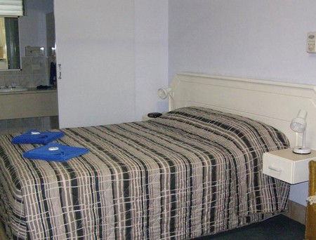 Golden Palms Motor Inn - Accommodation Adelaide 2