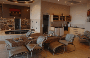 Breathtaker On High Spa Retreat - Accommodation Adelaide 1