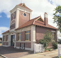 Merredin Town Hall - Accommodation Adelaide