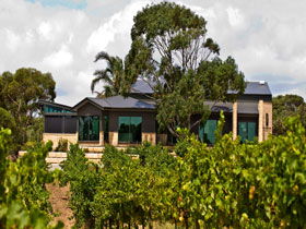 Delacolline Estate - Accommodation Adelaide 0