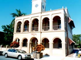 Mackay Town Hall - Accommodation Adelaide 0