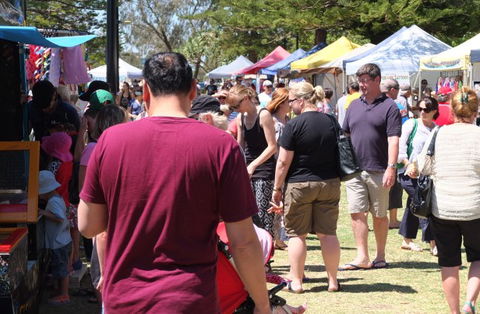 Coolangatta Beachfront Markets - Accommodation Adelaide 1