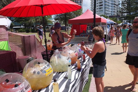 Coolangatta Beachfront Markets - Accommodation Adelaide 4