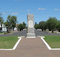 War Memorial and Heroes Avenue - Accommodation Adelaide