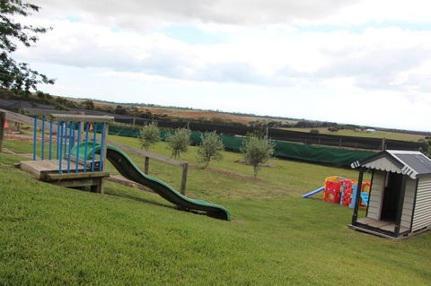 Tuckerberry Hill - Accommodation Adelaide 6