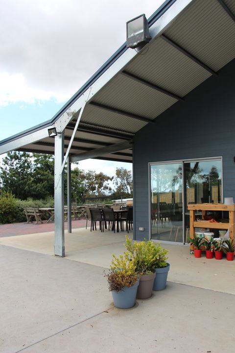 Tuckerberry Hill - Accommodation Adelaide 10