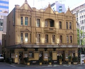Crown Hotel - Accommodation Adelaide 0