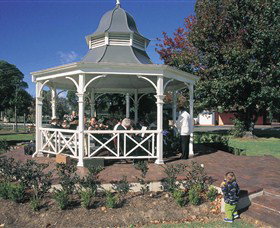 Muir House Art Gallery - Accommodation Adelaide 0