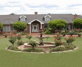 Cowra NSW Accommodation Adelaide
