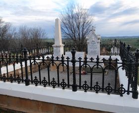 Hamilton Humes Grave - Accommodation Adelaide 0