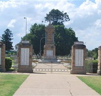Warwick War Memorial and Gates - Accommodation Adelaide