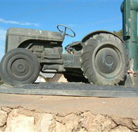 Ferguson Tractor Monument - Accommodation Adelaide