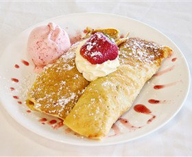 The Big Strawberry - Accommodation Adelaide 4
