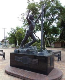 Miners Memorial Statue - Accommodation Adelaide 0