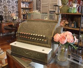 Peachtree Antiques - Accommodation Adelaide 8