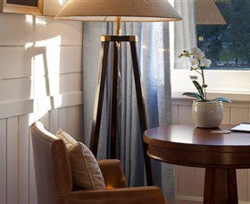East Coast Lounge - Accommodation Adelaide 4
