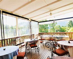 Blue Knob Hall Gallery And Cafe - Accommodation Adelaide 3