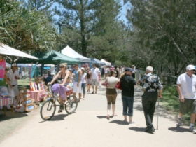 Burleigh Art And Craft Markets - Accommodation Adelaide 2