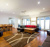 The Retreat Port Stephens - Accommodation Adelaide