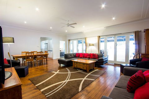 The Retreat Port Stephens - Accommodation Adelaide 0
