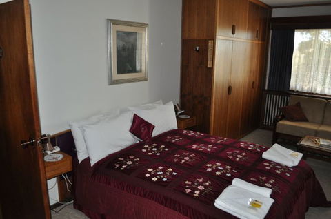 Sages Haus Bed And Breakfast - Accommodation Adelaide 5