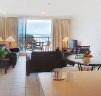 Golden Sands On Main Beach - Accommodation Adelaide