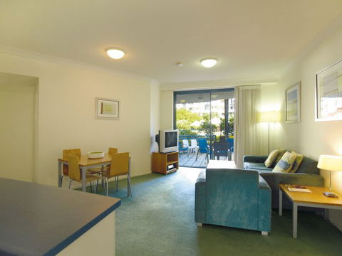 Oaks Calypso Plaza - Accommodation Adelaide 4
