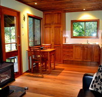 Waterfall Hideout-Rainforest Cabin for Couples - Accommodation Adelaide