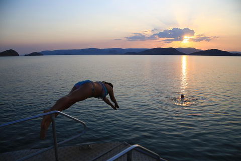 Lake Argyle Sunset Magic Cruise Departing Lake Argyle - Accommodation Adelaide 1