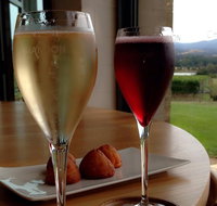 Yarra Valley Winery Tour from Melbourne Including Lunch and Yarra Valley Chocolaterie - Accommodation Adelaide