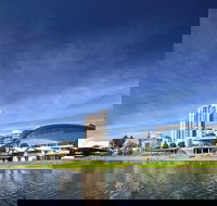 Adelaide Super Saver Adelaide City Sightseeing Tour plus Barossa Valley and Hahndorf Tour