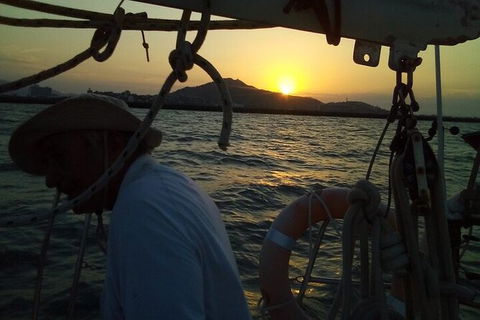 Townsville Lunchtime Sailing Cruise Boat Tour - Accommodation Adelaide 7