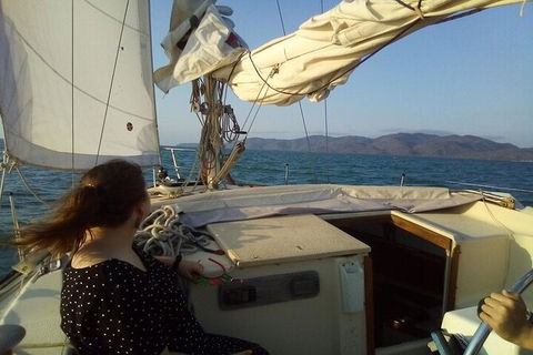 Townsville Early Morning Sailing Cruise Boat Tour - Accommodation Adelaide 6
