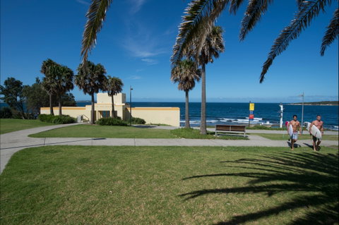 Oak Park Beach Cronulla - Accommodation Adelaide 1