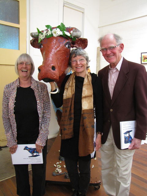Daisy The Decorated Dairy Cow - Accommodation Adelaide 2