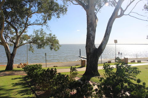 Lake Bonney - Accommodation Adelaide 2