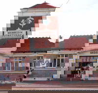 Merredin Town Hall - Accommodation Adelaide