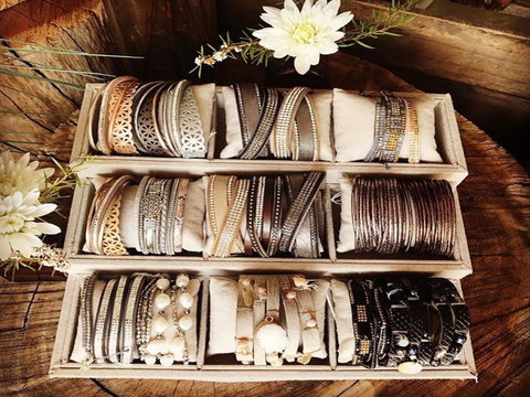 Jewelz N' Things - Accommodation Adelaide 2