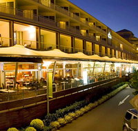 The Pier Cairns - Accommodation Adelaide