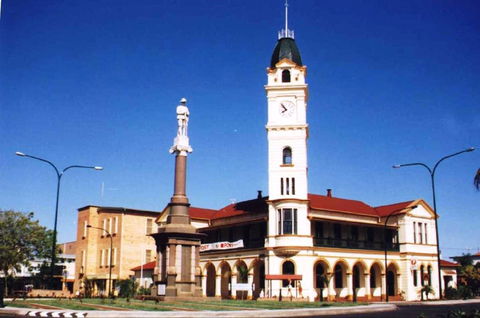 Bundaberg War Memorial - Accommodation Adelaide 0