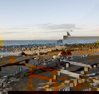 Dolphin Heads - Accommodation Adelaide