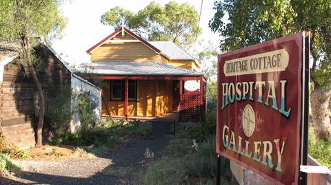 Lightning Ridge Heritage Cottage - Accommodation Adelaide 0