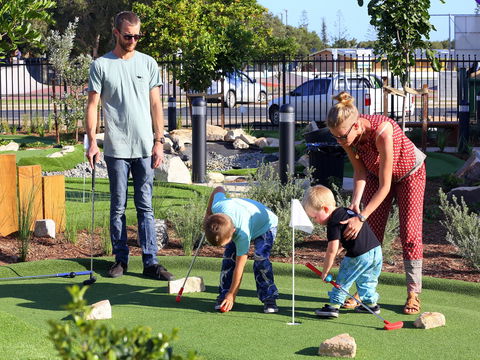 Bowlo Sports And Leisure Yamba - Accommodation Adelaide 0
