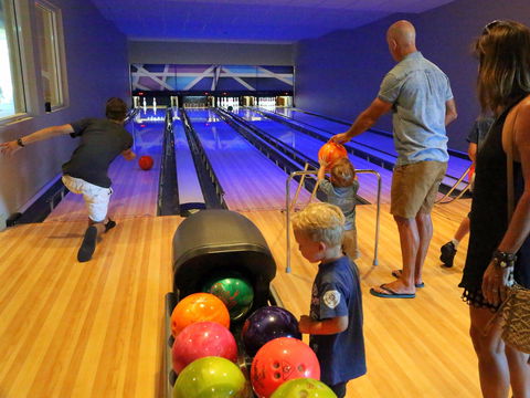 Bowlo Sports And Leisure Yamba - Accommodation Adelaide 2