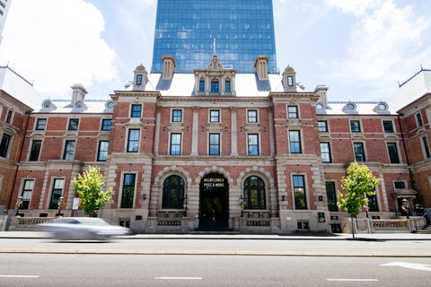 Cathedral Square - Accommodation Adelaide 2