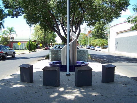 Emerald War Memorial - Accommodation Adelaide 0