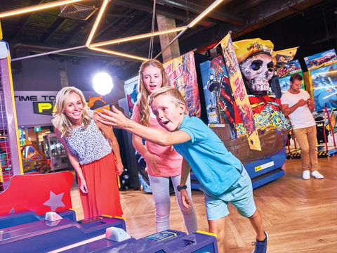 Timezone Coolangatta - Accommodation Adelaide 1